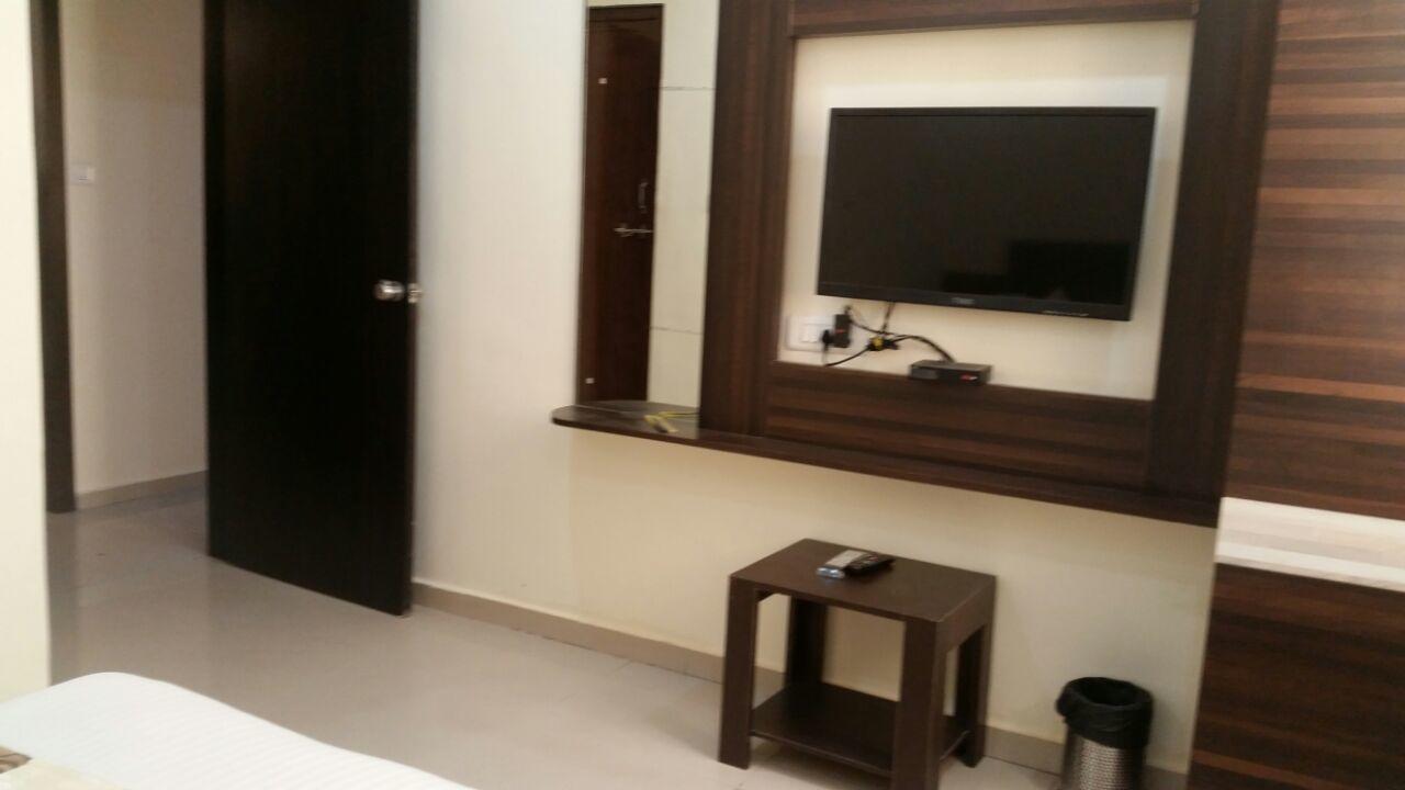 Hotel Cg Plaza Αχμπανταμπάντ Εξωτερικό φωτογραφία